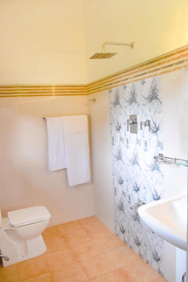 Rock Edge Residence キャンディー エクステリア 写真
